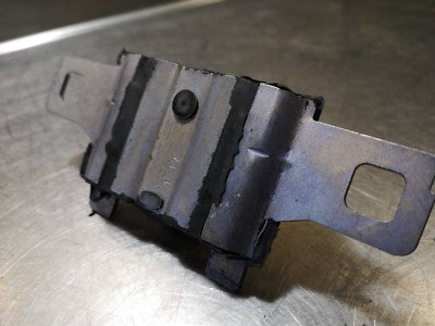 AUDI Q2 A3 A4 Orig Schliessbügel Heckklappe 8W9827507 ORIGINAL gebraucht - Schliesskeil – Produktansicht 2