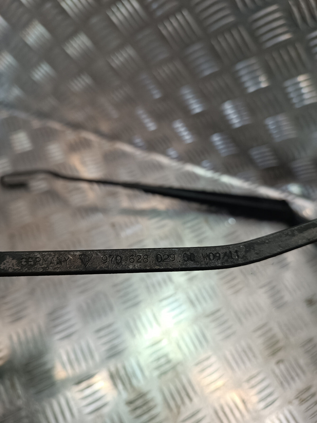 Porsche Panamera 970 Wischerarme vorne Rechts Links 97062802801 ORIGINAL gebraucht - 97062802902 – Produktansicht 3