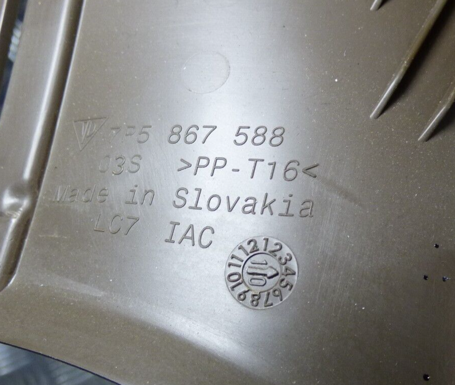 Porsche Cayenne S 92A Heckklappe Rechts Braun Umbra DE1 7P5867588 ORIGINAL gebraucht - Fensterrahmen – Produktansicht 3