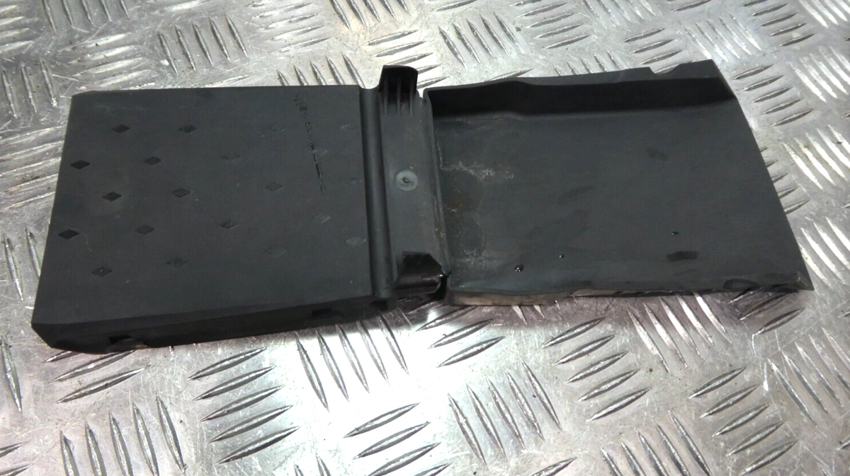VW ID3 Pro Ablagematte Mittelkonsole 10A863330 ORIGINAL gebraucht - Volkswagen – Produktansicht 3