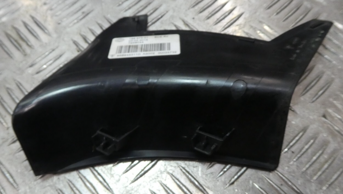 Porsche Macan 95B Rücklichtabdeckung hinten links 95B945311D ORIGINAL gebraucht - Abceckung – Produktansicht 2