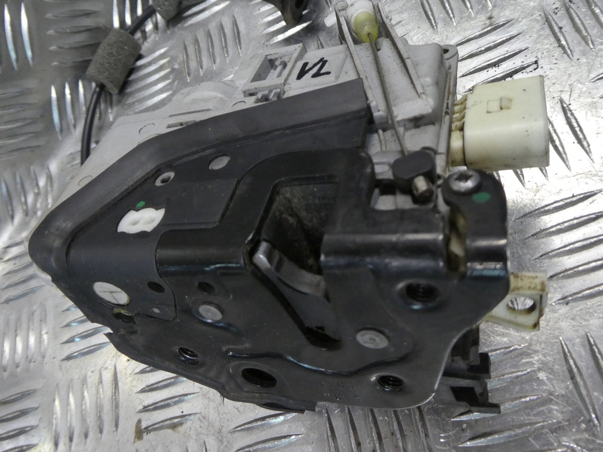 Porsche Cayenne 958 92A Türschloss vorne Links ORIGINAL gebraucht - 8J1837015A – Produktansicht 2