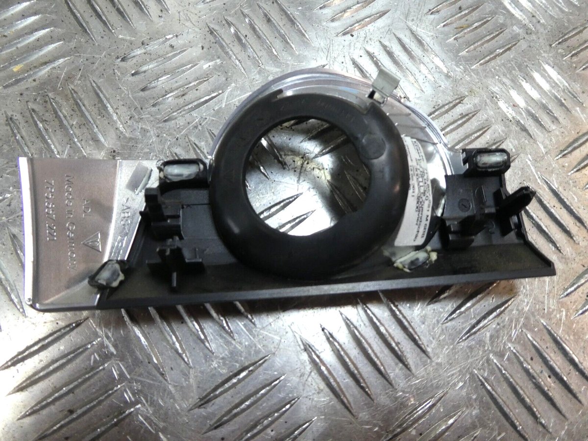 Porsche Cayenne 92A Dekor Klavierlack Armaturenbrett 7P5857221M 6BB ORIGINAL gebraucht - Zierleiste – Produktansicht 3