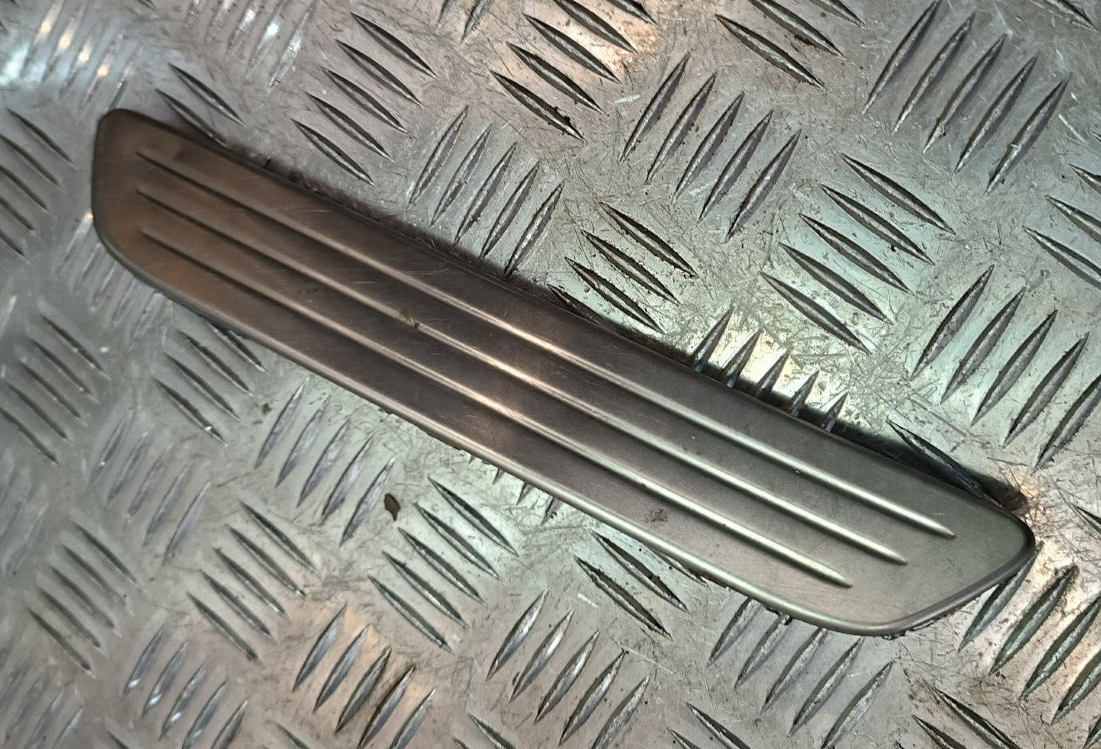 Porsche Cayenne S 92A Hinten Unten Blende Crhom ORIGINAL gebraucht - Einstiegsleiste – Produktansicht 1
