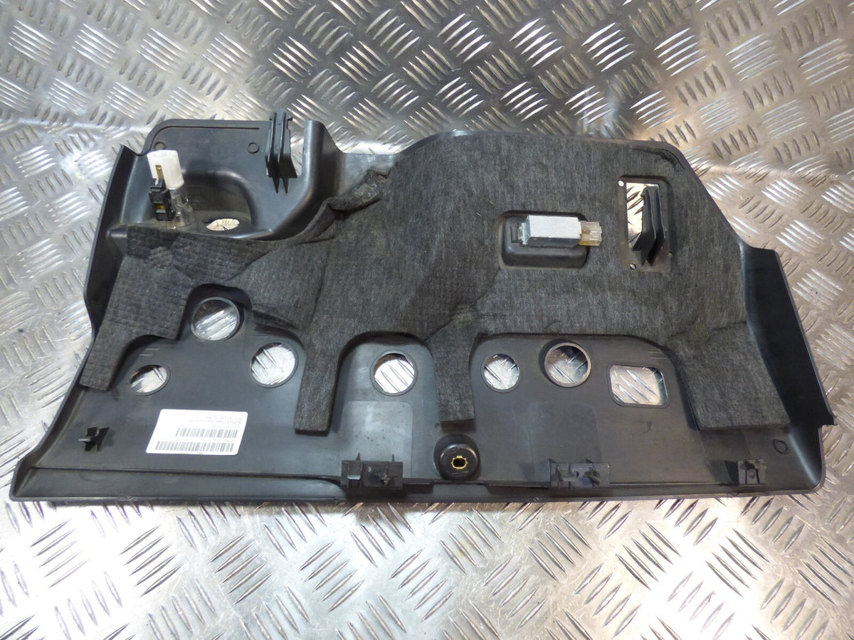 Porsche Cayenne 92A Armaturenbrett Fußraum rechts 7P5815174B ORIGINAL gebraucht - Verkleidung – Produktansicht 2