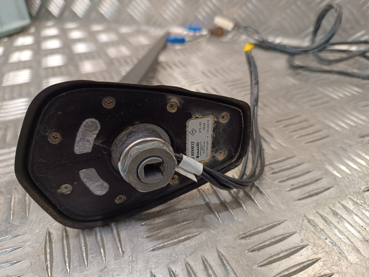 Renault Zoe 2022 Original Antennenfuss Antennen gebraucht - 282168032R – Produktansicht 2