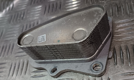 OPEL ASTRA K 1.0 TURBO 12V Original Ölkühler GM gebraucht - 12678774 – Produktansicht 1
