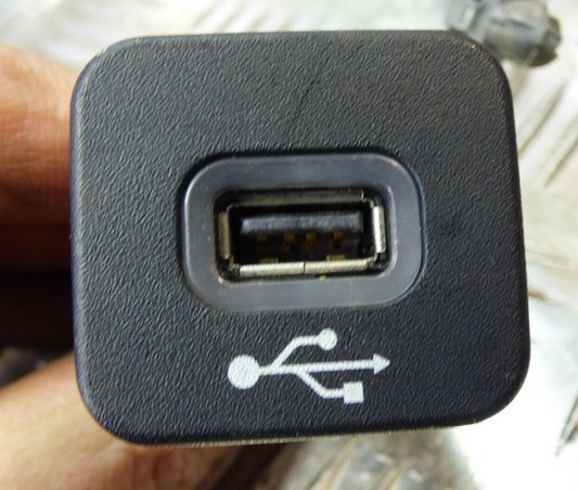 Jeep Cherokee KL 2015 Original MOPAR USB Kabel gebraucht - 68145140AC – Produktansicht 1