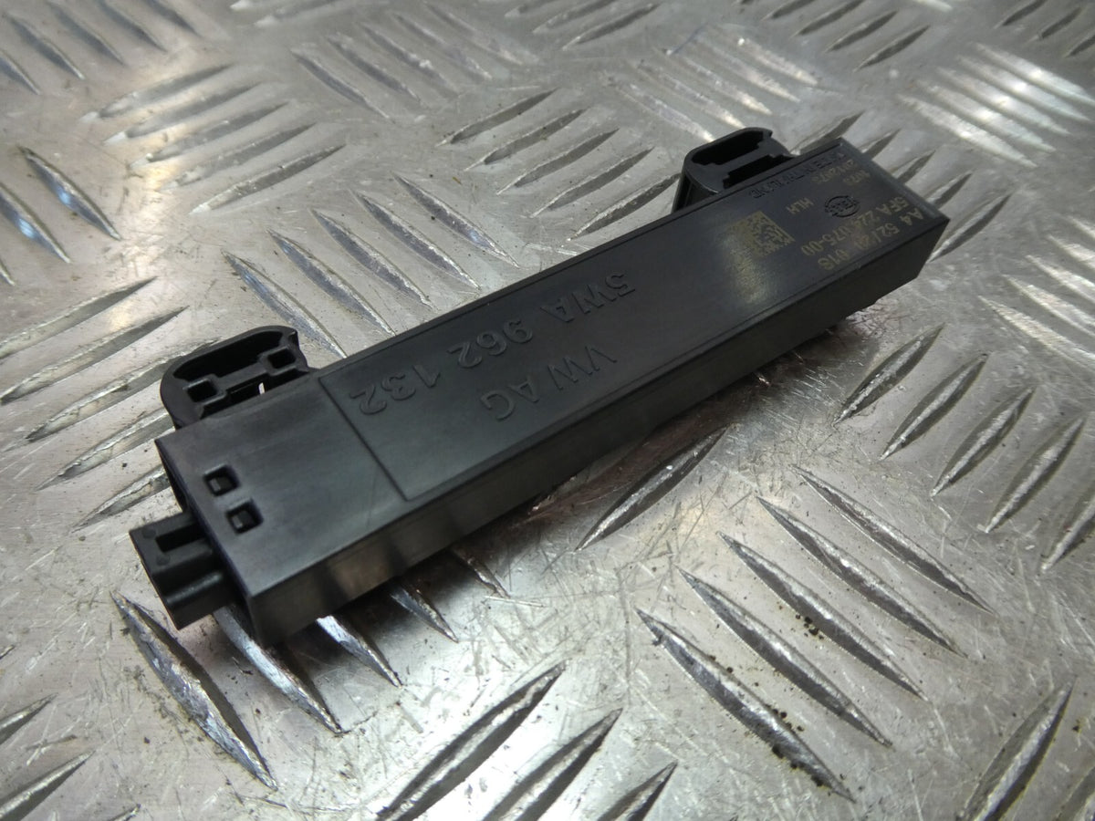 VW ID3 Antenne Startberechtigung 5WA962132 ORIGINAL gebraucht - Volkswagen – Produktansicht 1