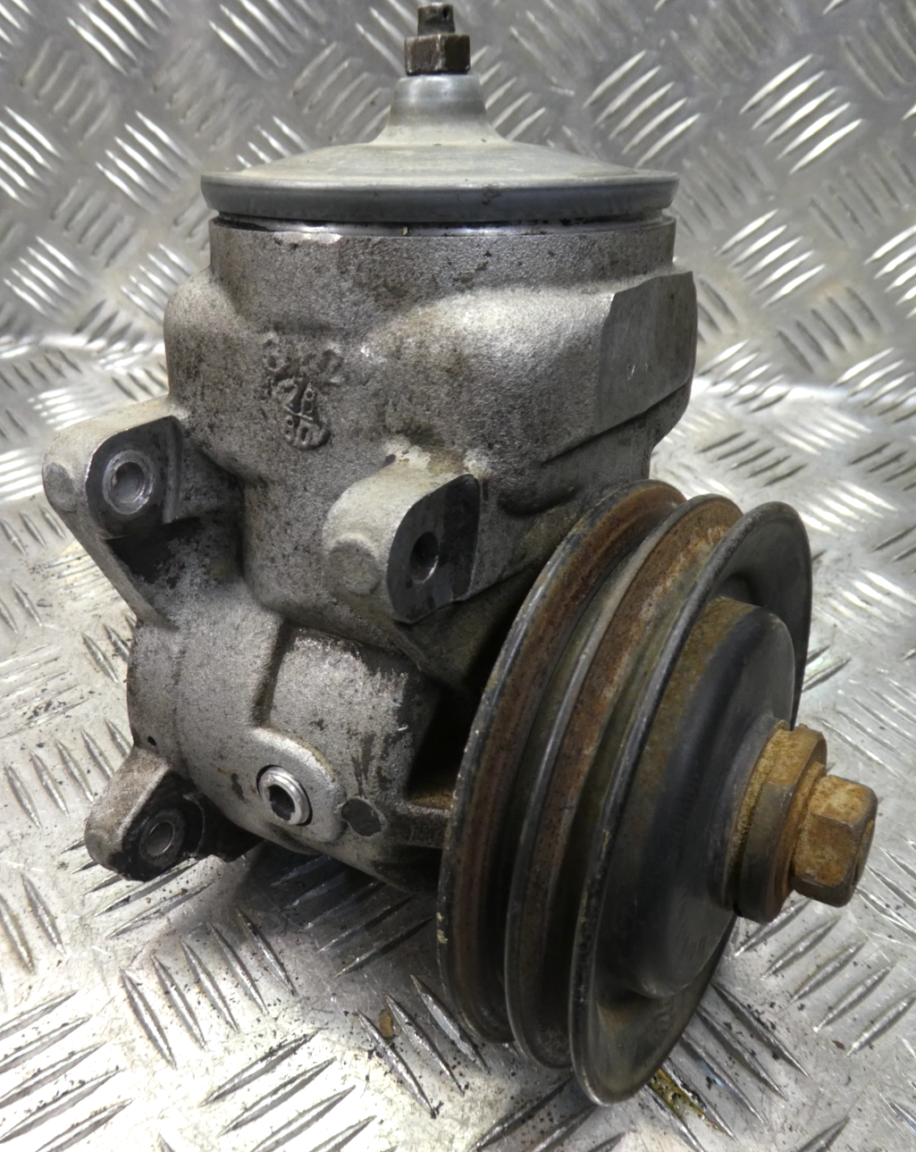 Mercedes-Benz W126 C126 Servopumpe Lenkungspumpe Sperry Vickers 30 – Produktansicht 2