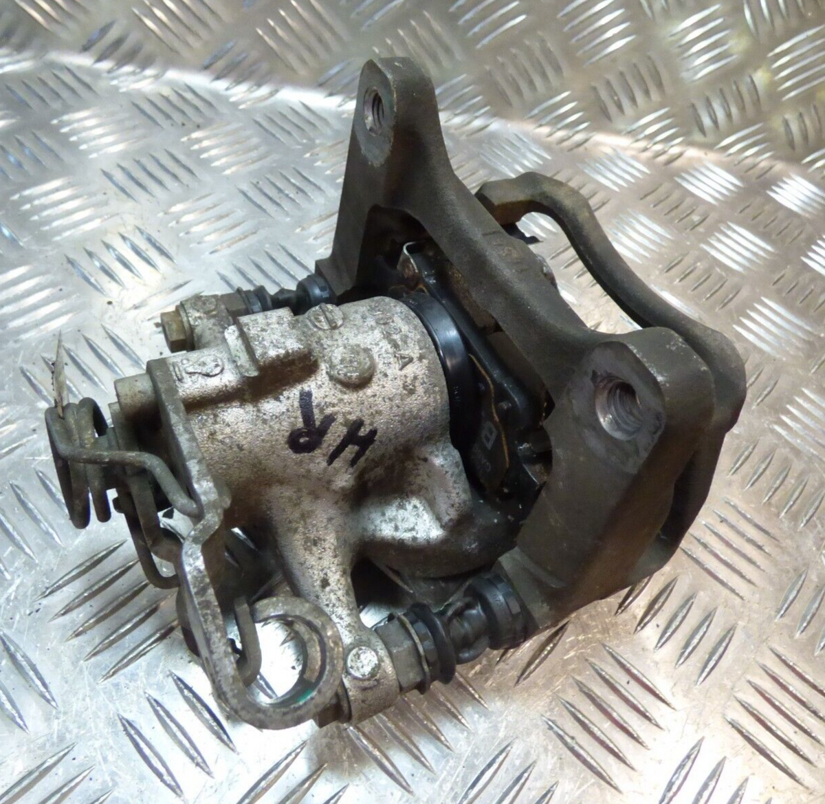 OPEL ASTRA K 1.4 TURBO Hinten Rechts Bremssattel mit Bremsbeläge GM ORIGINAL gebraucht - 39021738 – Produktansicht 2