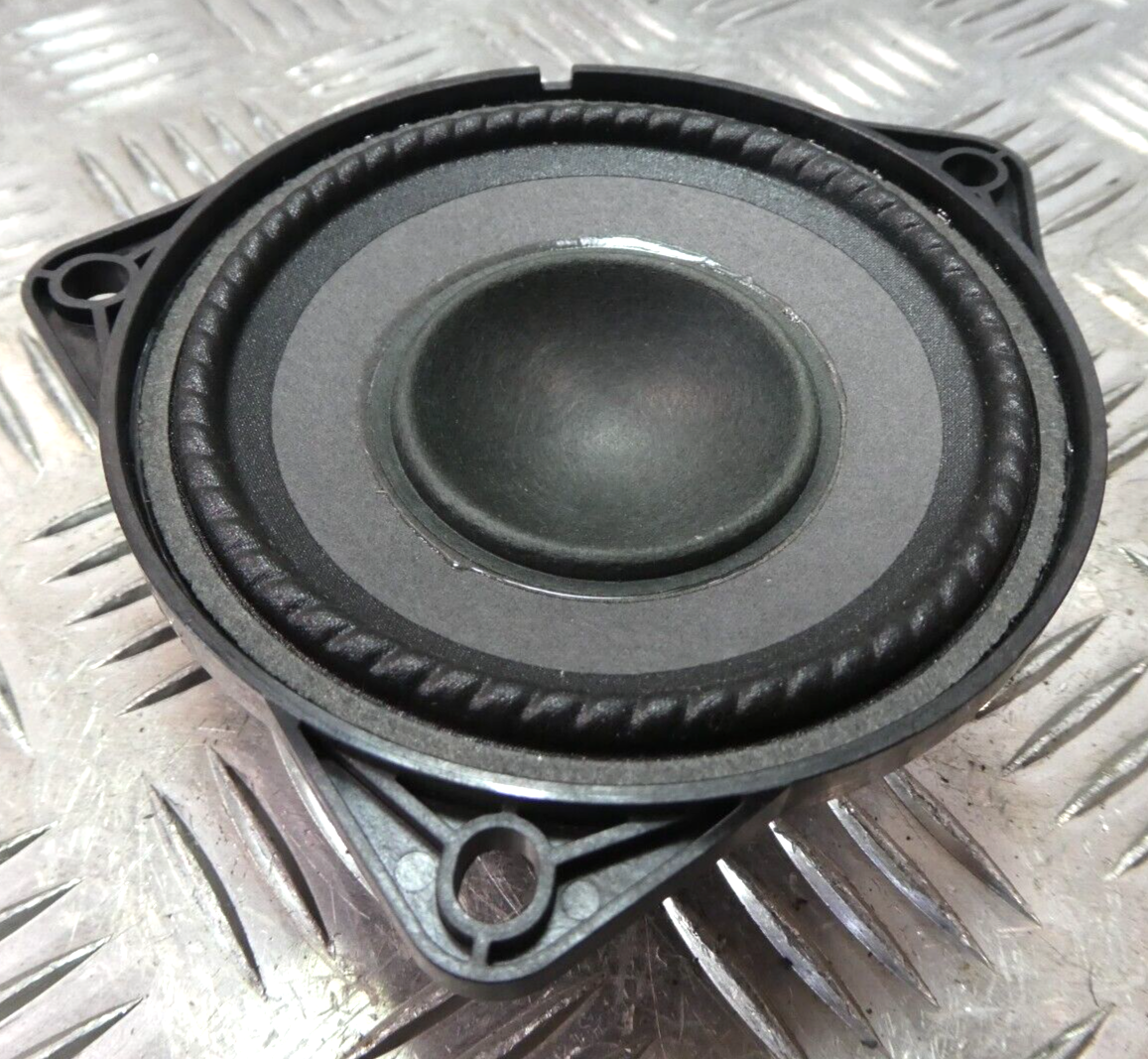 Porsche Cayenne S 92A Mittelton Tür Original BOSE 7PP035415F gebraucht - Lautsprecher – Produktansicht 1