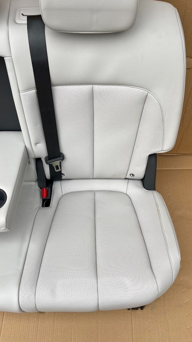 HYUNDAI IONIQ 5 Leder Sitze Hinten Links Weiß Ausstattung wie NEU ORIGINAL gebraucht - reichhaltigste – Produktansicht 10