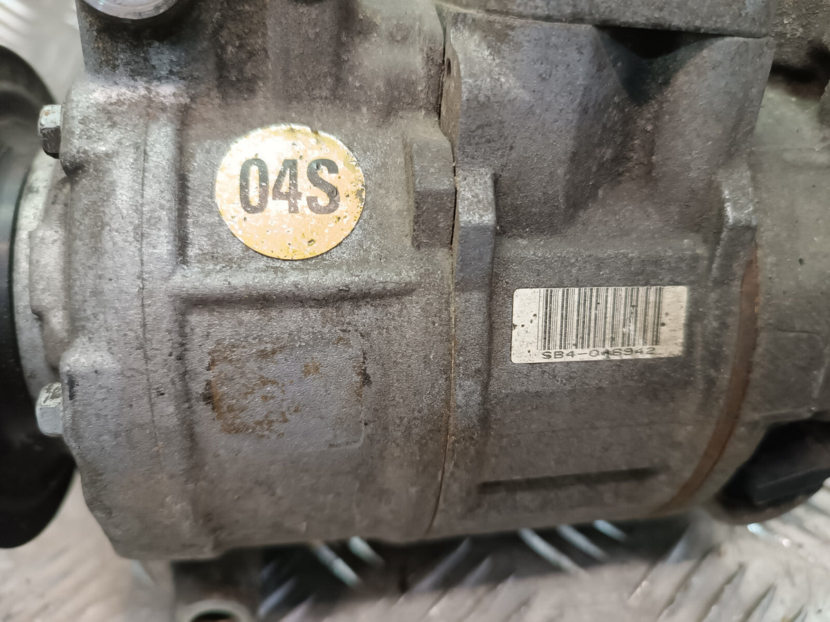 VW T5 2.0 TDI CAA Klimakompressor 04S SB4-046942 ORIGINAL gebraucht - Transporter – Produktansicht 4