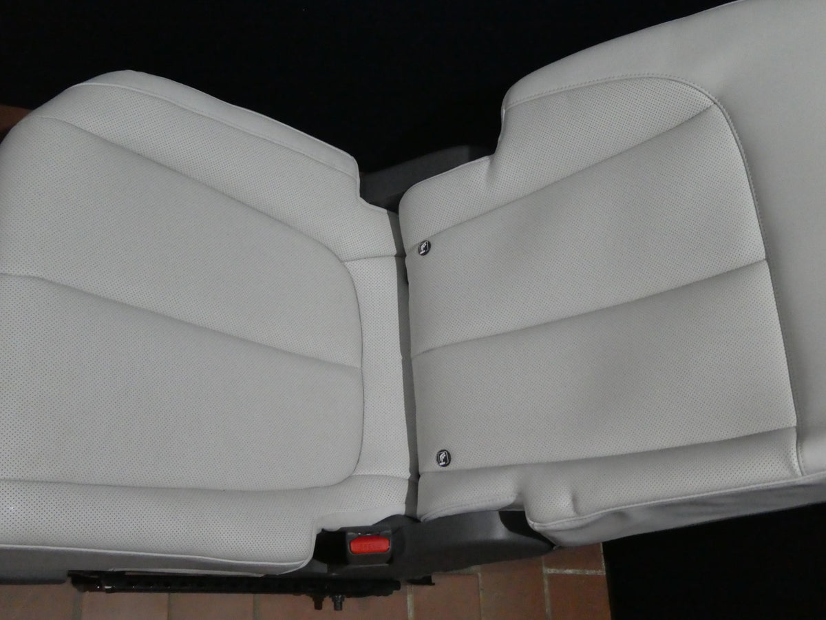 HYUNDAI IONIQ 5 Leder Sitze Hinten Recht Weiß Ausstattung wie NEU ORIGINAL gebraucht - reichhaltigste – Produktansicht 15