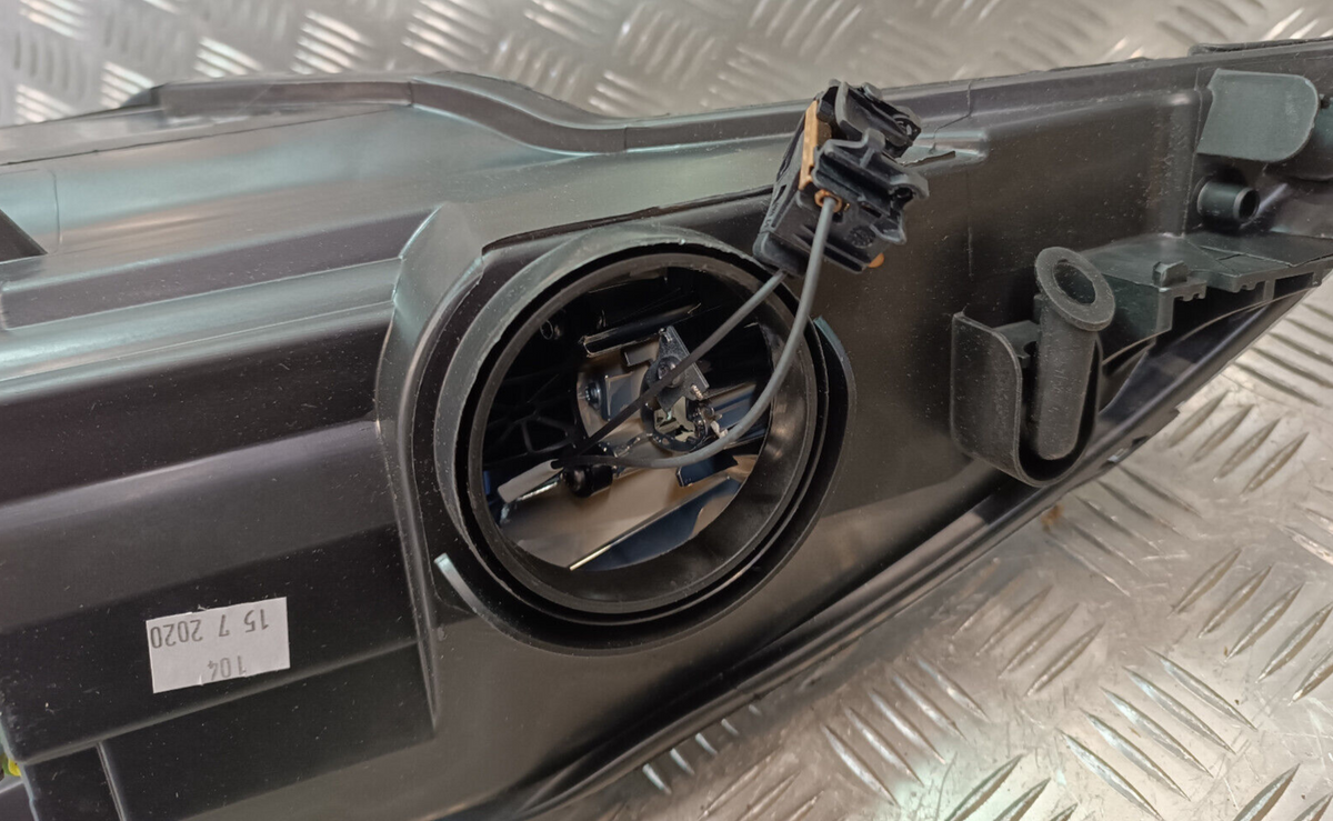 Ford Mondeo Scheinwerfer rechts Visteon 20-200-01067 ORIGINAL gebraucht - 2020001067 – Produktansicht 4