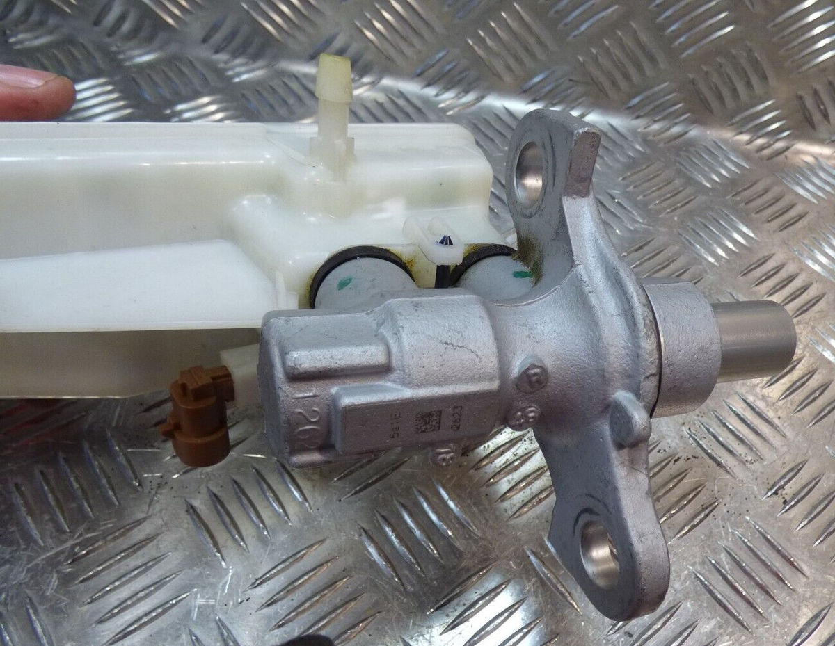 OPEL ASTRA K 1.4 Hauptbremszylinder mit Behälter Bremsflüssigkeit GM ORIGINAL gebraucht - 32669020 – Produktansicht 3