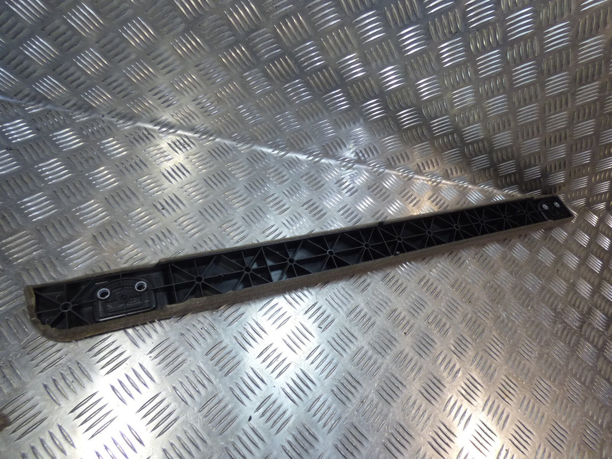 Porsche Cayenne 92A Kofferraum Leiste Links 7P5863528 UMBRA ORIGINAL gebraucht - Verkleidung – Produktansicht 2