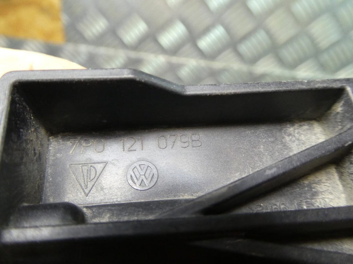 Porsche Cayenne 92A Kühlerhalter ORIGINAL gebraucht - 7P0121079B – Produktansicht 2