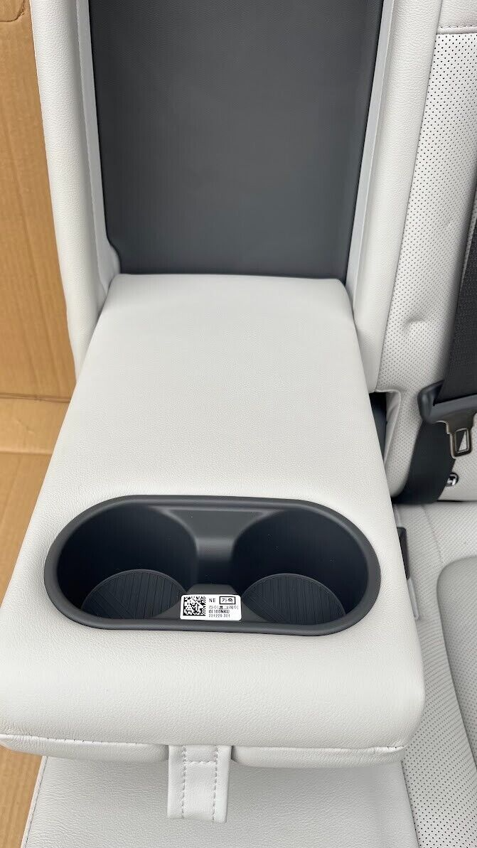 HYUNDAI IONIQ 5 Leder Sitze Hinten Links Weiß Ausstattung wie NEU ORIGINAL gebraucht - reichhaltigste – Produktansicht 9