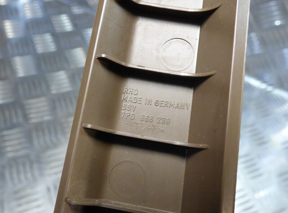 Porsche Cayenne 92A A-Säule rechts 7P0868238 UMBRA Braun ORIGINAL gebraucht - Verkleidung – Produktansicht 3