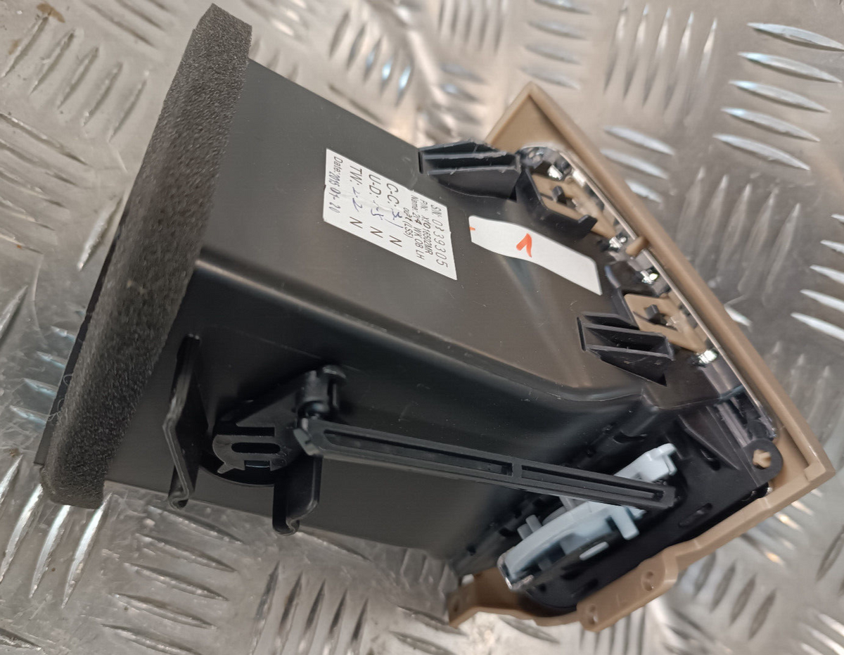 Jeep Grand Cherokee WK2 Links Luftdüse Belüftung ORIGINAL gebraucht - X90016502MR – Produktansicht 2