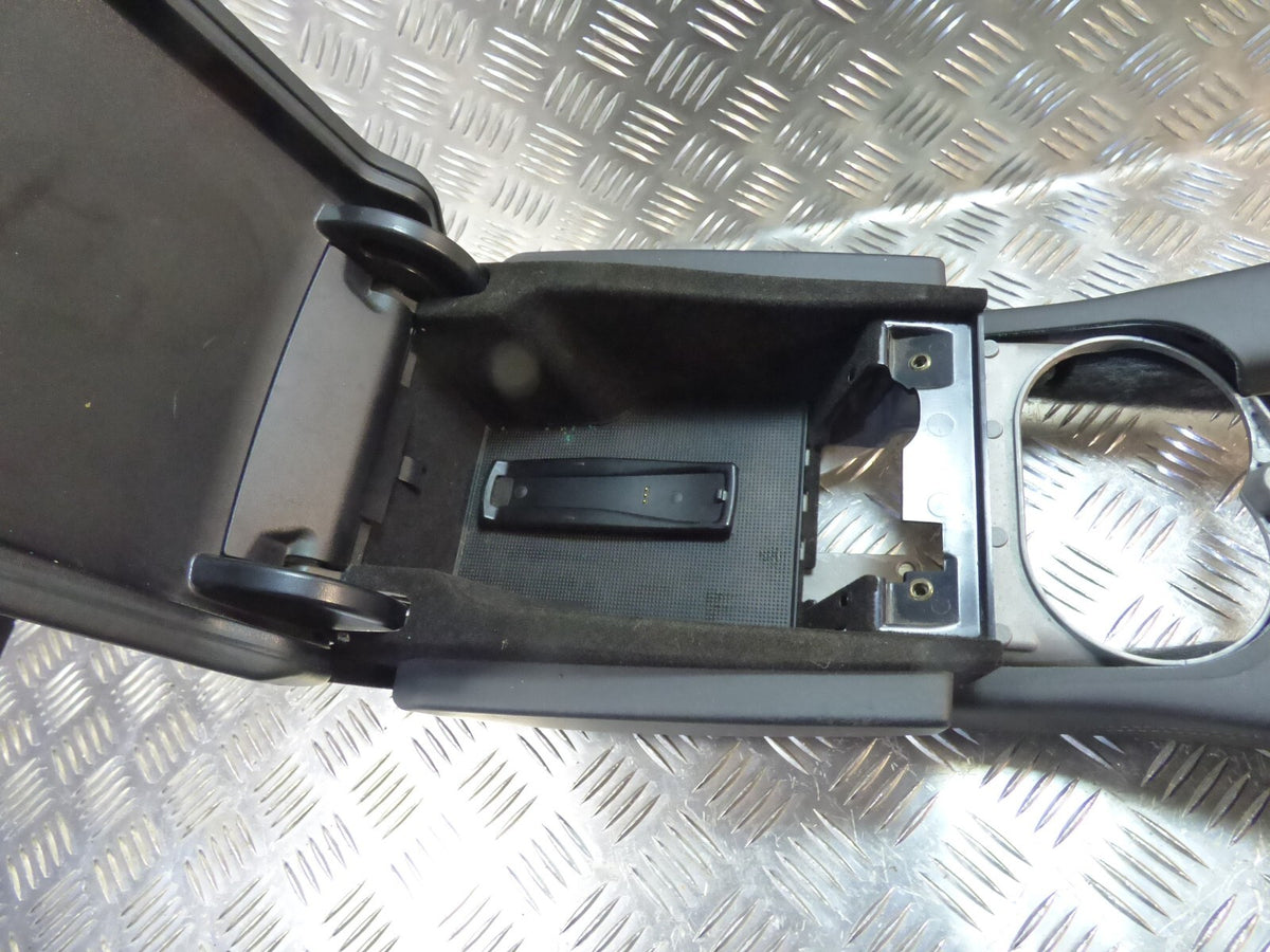 Porsche Panamera 970 Armlehne Mittelkonsole Vorne Schwarz Leder A11 ORIGINAL gebraucht - 97055311100 – Produktansicht 9