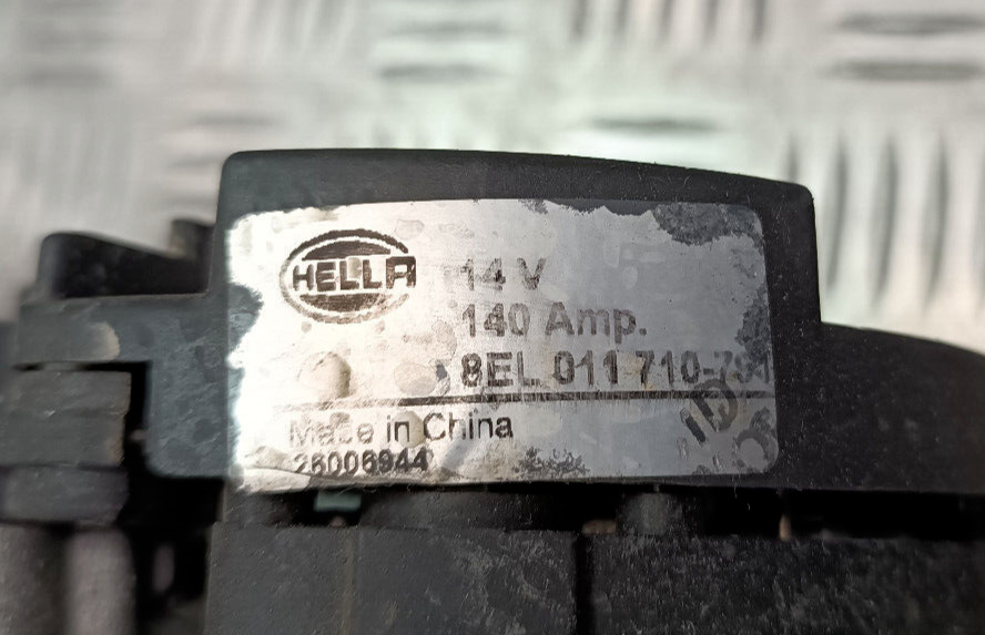 VW T5 2.0 TDI CAA Generator 8EL011710 140 amp Lichtmaschine ORIGINAL gebraucht - Transporter – Produktansicht 5