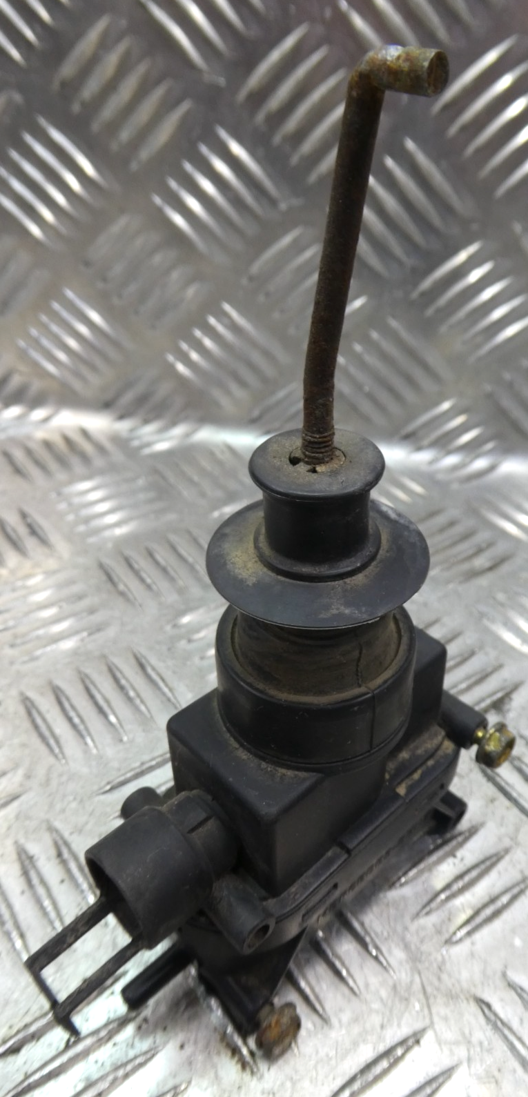 W126 C126 Vakuum Stell Unterdruck Element Zentralverriegelung ZV Tür ORIGINAL gebraucht - - Mercedes – Produktansicht 1