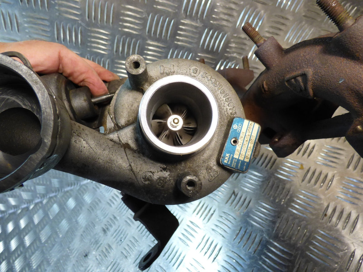 VW Transporter T5 1.9 TDI Turbolader KKK ORIGINAL gebraucht - 038253014H – Produktansicht 4