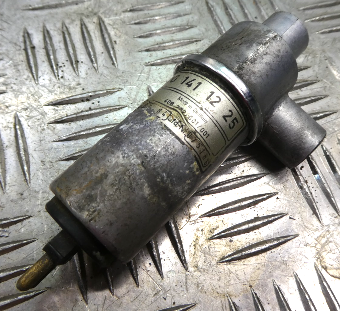Original Mercedes-Benz W126 C126 Leerlaufregler Leerlaufregelventil gebraucht - 0001411225 – Produktansicht 1