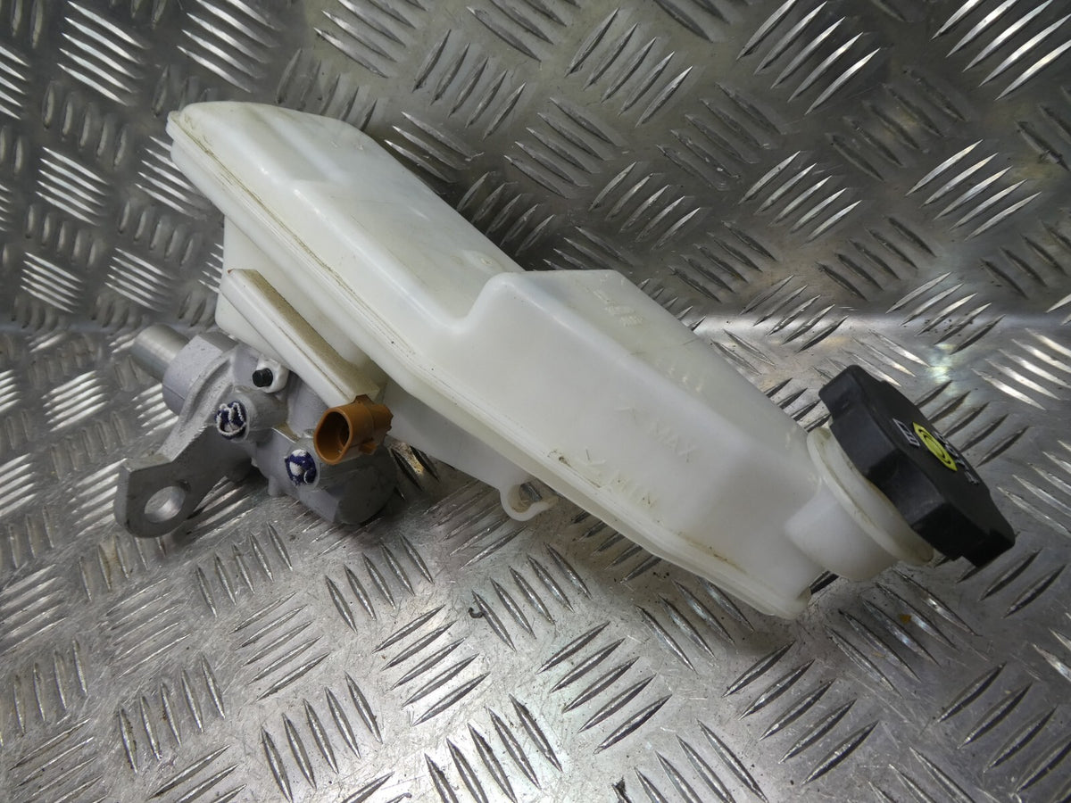 OPEL ASTRA K Hauptbremszylinder GM ORIGINAL gebraucht - 32669020 – Produktansicht 1