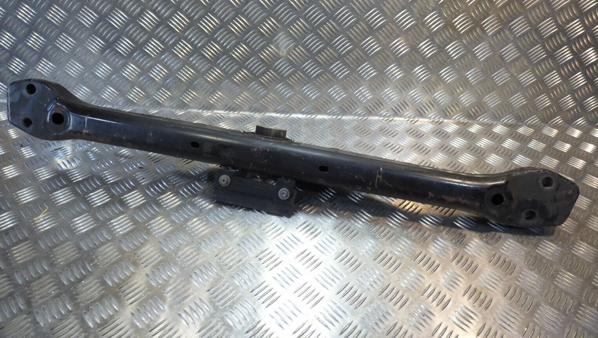 Porsche Cayenne 92A Getriebeträger Getriebe Halter 7P0399227 7L0825199 gebraucht - Original – Produktansicht 3