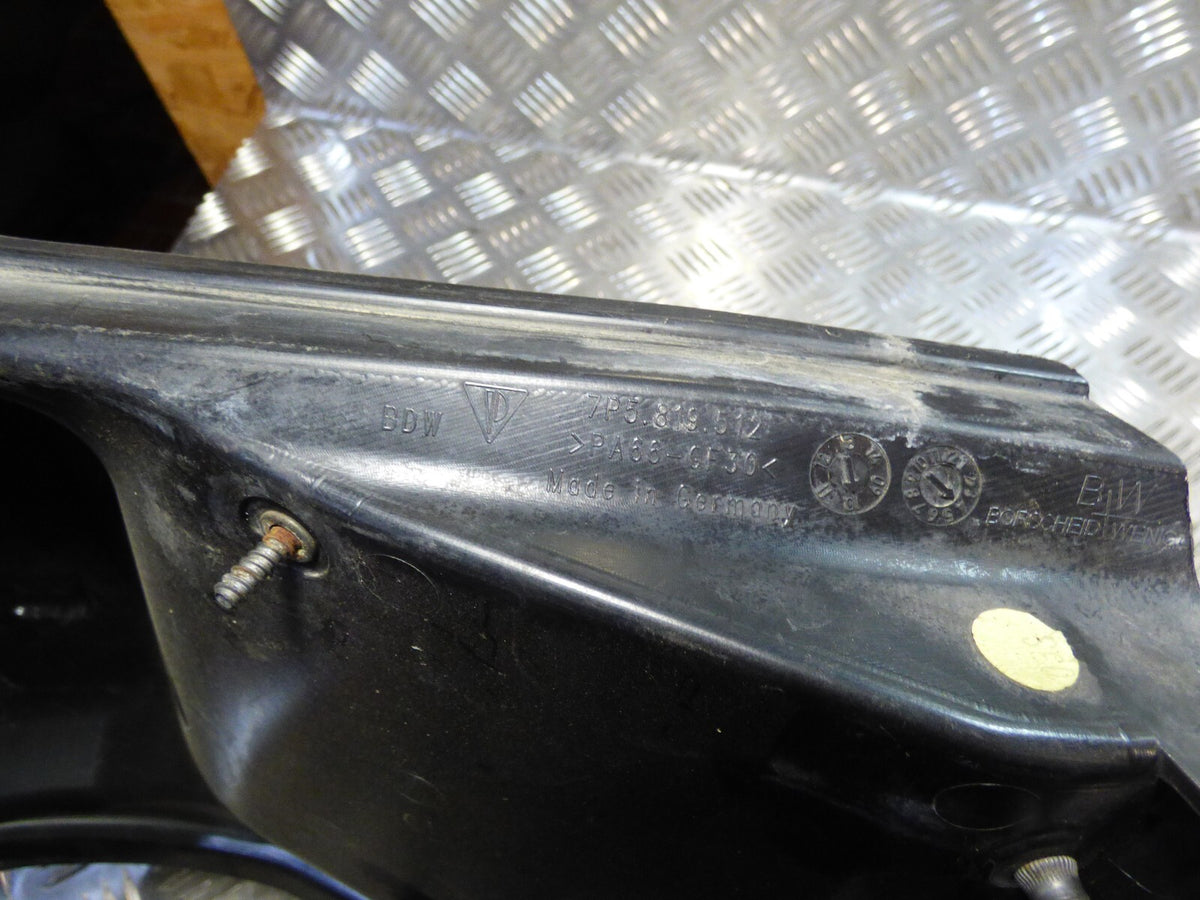 Porsche Cayenne 92A Vorne rechts Isolator Windlauf 7P5819512 ORIGINAL gebraucht - Verkleidung – Produktansicht 3