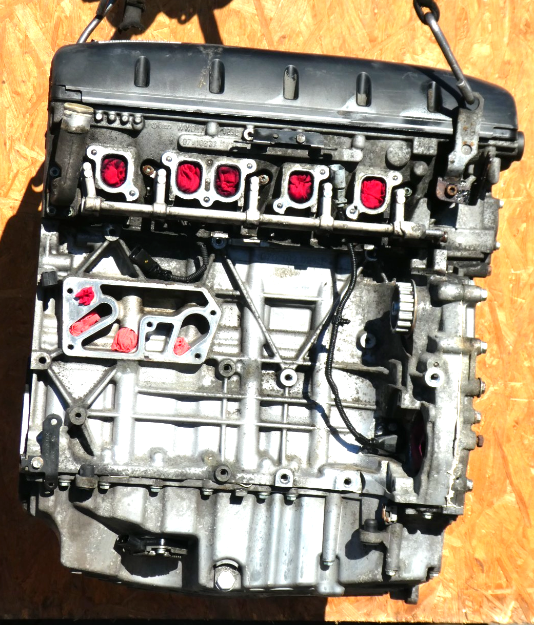 VW T5 2.5 TDI BNZ Motor ohne Anbauteile , 183000 km TOP zustand ORIGINAL gebraucht - Transporter – Produktansicht 3