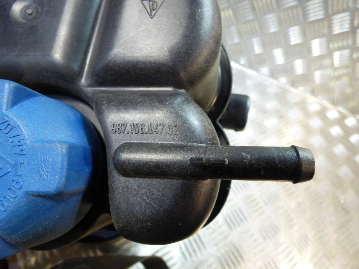 Porsche Boxster S 987 Ausgleichsbehälter Kühlwasserbehälter ORIGINAL gebraucht - 98710604702 – Produktansicht 4