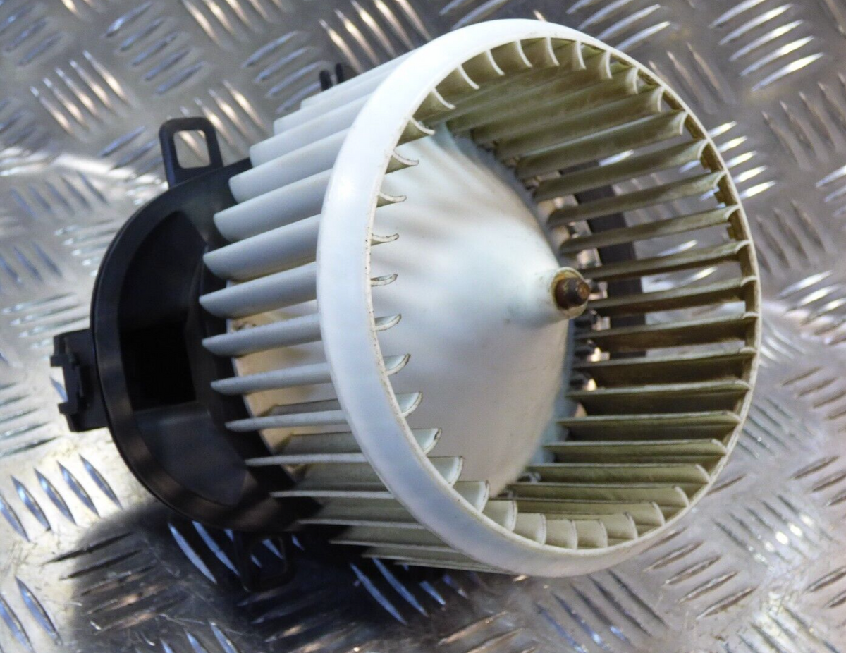 Orig Porsche Cayenne 92A Innenraumgebläse Lüftermotor Blower 7P0820021H ORIGINAL gebraucht - Interior – Produktansicht 2