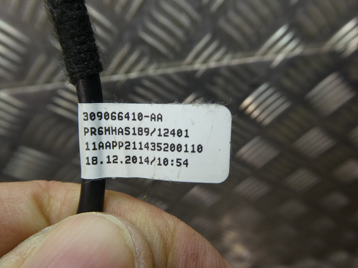 Porsche Macan 95B hinten Mitte 95B857740A ORIGINAL gebraucht - Gurtschloss – Produktansicht 5