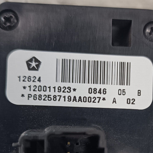 Jeep Grand Cherokee WK2 Lichtschalter P68258719AA0027 ORIGINAL gebraucht - P68258719AA – Produktansicht 3