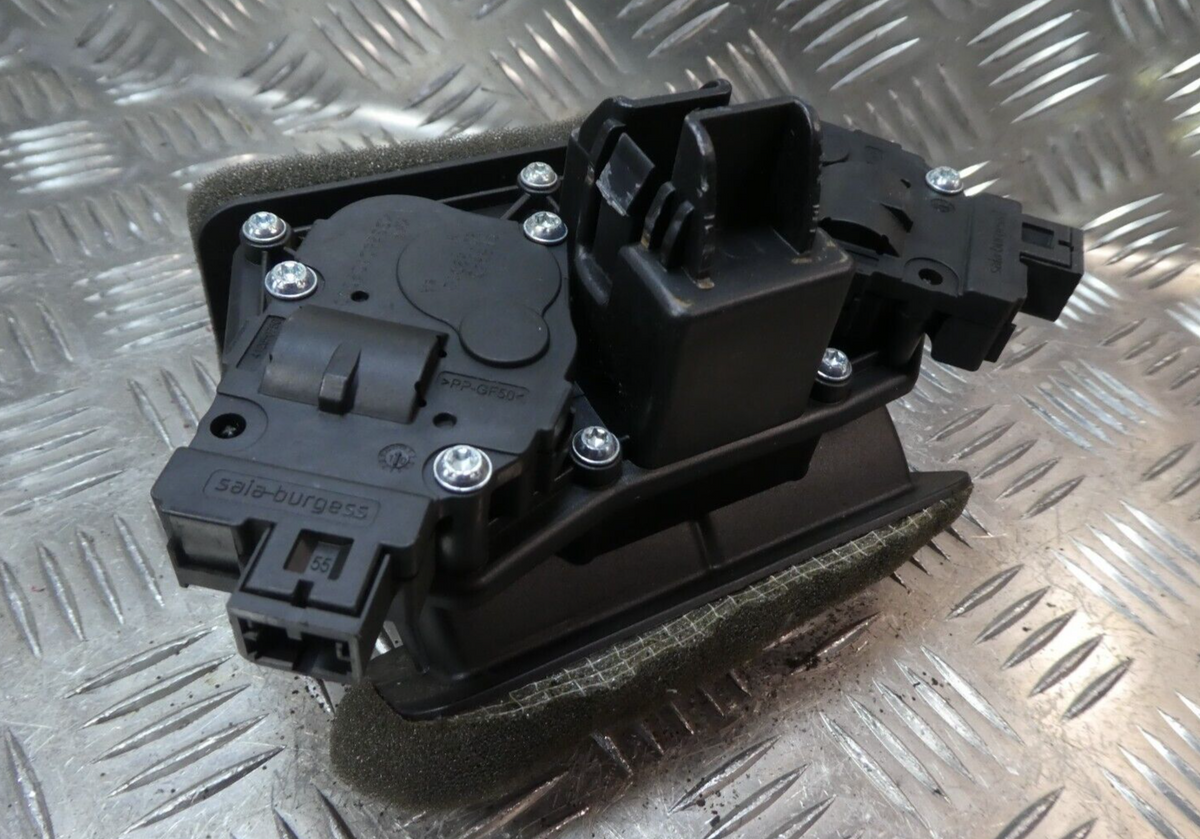 Porsche Cayenne 92A mit 2 x Stellmotoren Mittelkonsole 7P0820526B ORIGINAL gebraucht - Luftverteiler – Produktansicht 1
