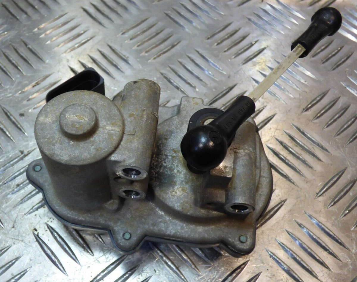Porsche Cayenne 92A TDI Luftklappensteller Stellmotor Ansaugkrümmer ORIGINAL gebraucht - 059129086L – Produktansicht 2
