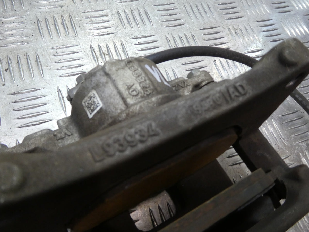VW ID3 ID.3 Bremssattel vorne links 1EA615105F ORIGINAL gebraucht - Volkswagen – Produktansicht 6