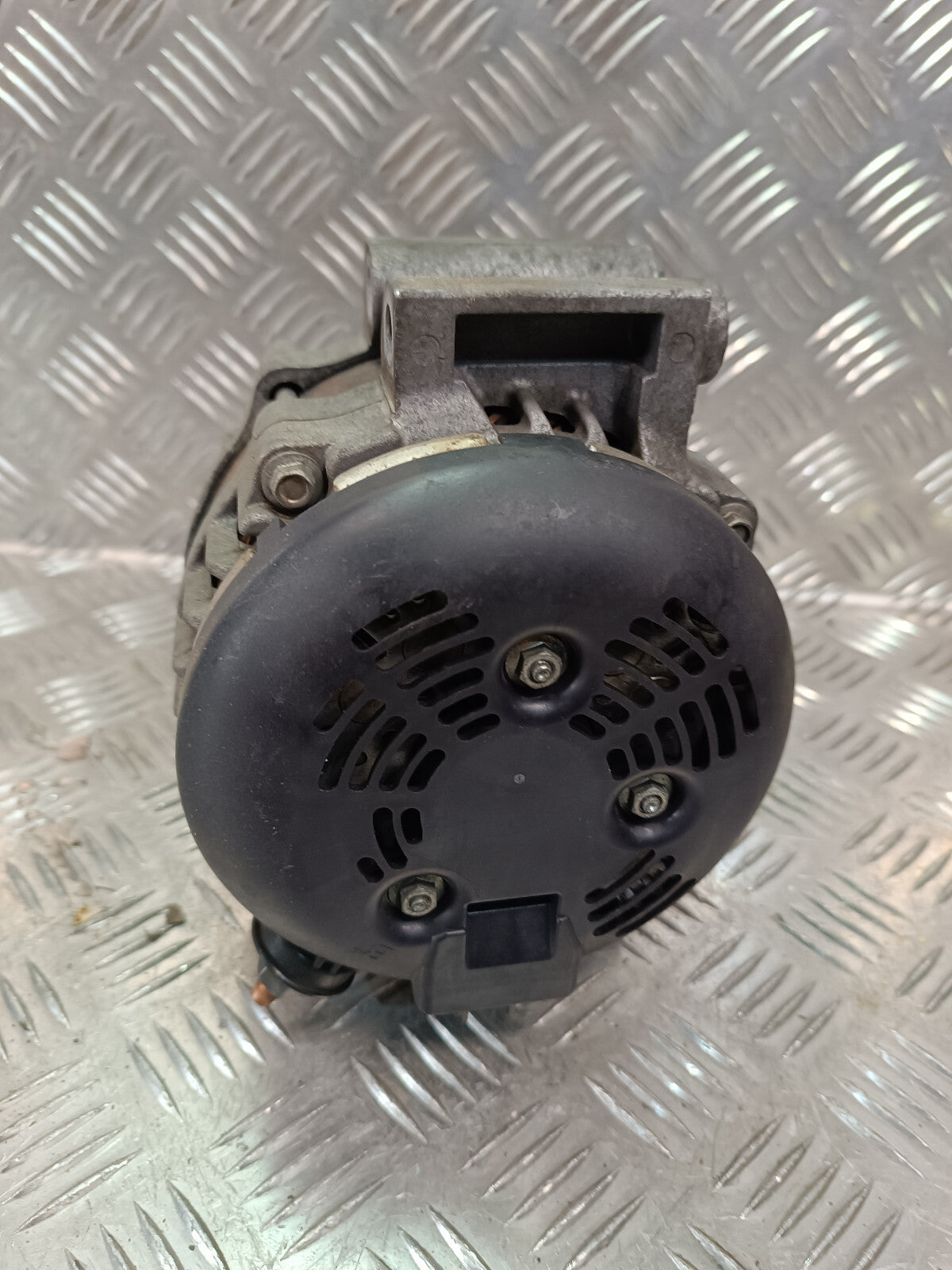 Jeep Grand Cherokee WK2 3.0 CRD Lichtmaschine 104210-6591 Denso ORIGINAL gebraucht - P04801835AB – Produktansicht 2