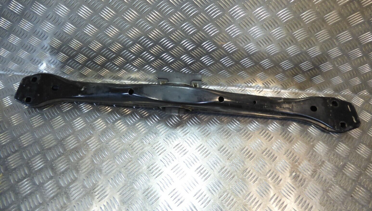 Porsche Cayenne 92A Getriebeträger Getriebe Halter 7P0399227 7L0825199 gebraucht - Original – Produktansicht 1