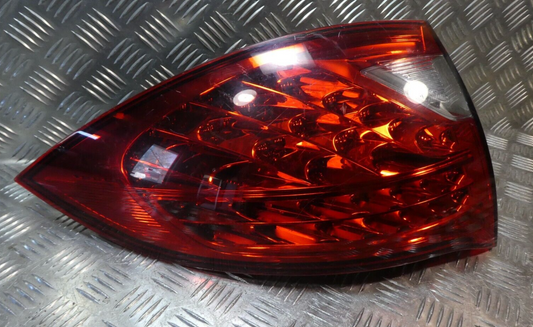 Porsche Cayenne 92A Hinten links außen Rückleuchte LED 7P5945095G ORIGINAL gebraucht - Heckleuchte – Produktansicht 1