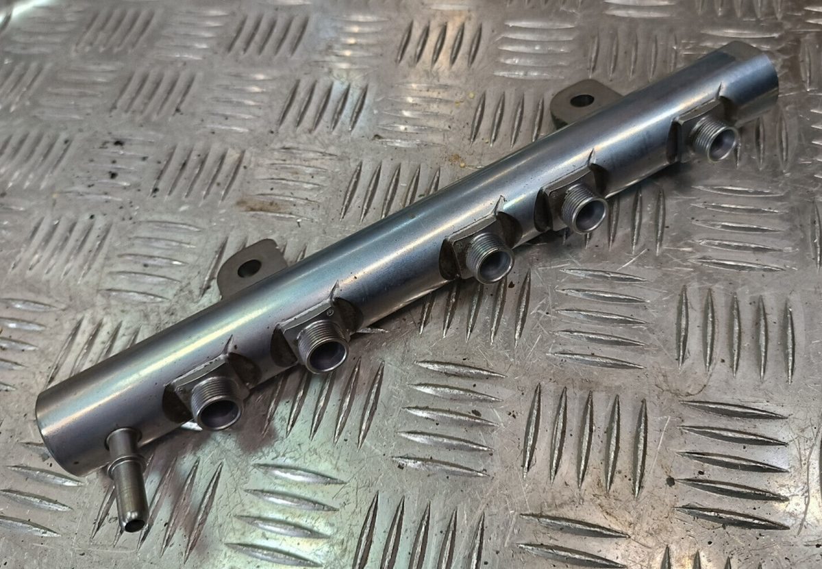 Jeep Grand Cherokee WK2 3.0 CRD Kraftstoffverteiler 35022119G ORIGINAL gebraucht - 0445216044LW – Produktansicht 1