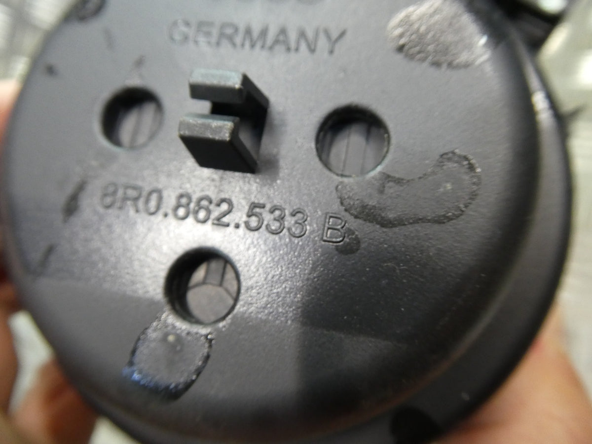 Porsche Macan 95B Getränkehalter ORIGINAL gebraucht - 8R0862533B – Produktansicht 4