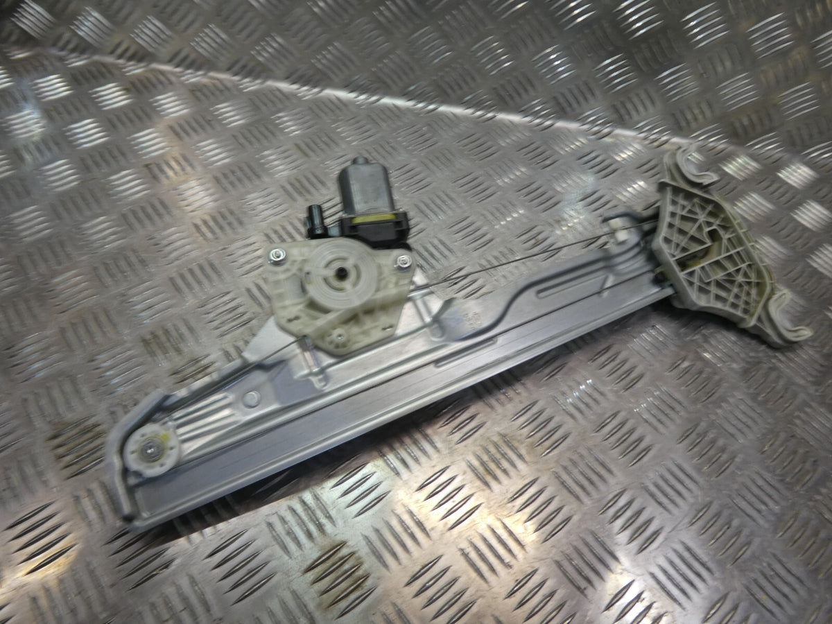 Hyundai Kona EV OSE OS OSI 2022 MK1 + motor Vorne Rechts 82402DD010 ORIGINAL gebraucht - Fensterheber – Produktansicht 2