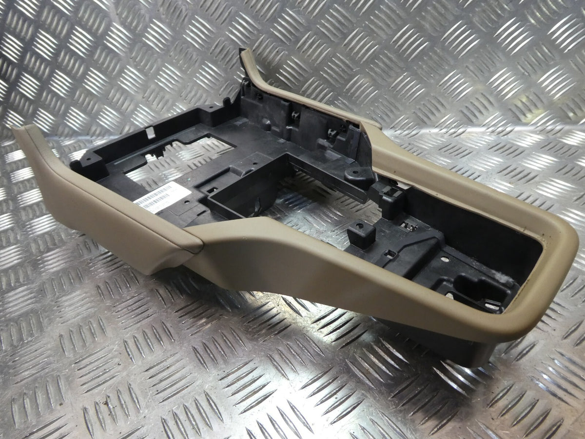 Porsche Cayenne 92A Mittelkonsole 7P5864089A DF2 Farbe: Tartufo ORIGINAL gebraucht - Verkleidung – Produktansicht 1