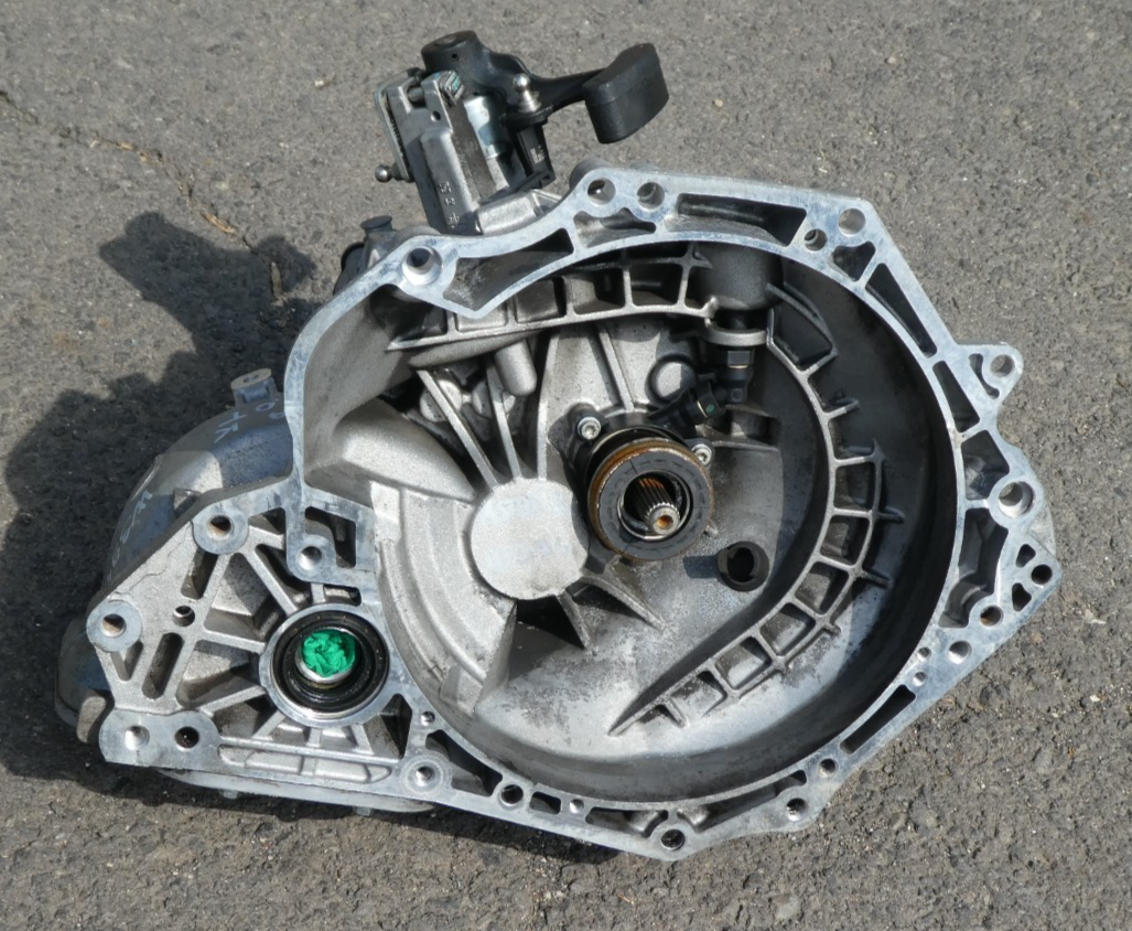 OPEL ASTRA K 1.0 TURBO 12V 5 Gang Schaltgetriebe A5W F17 W394 ORIGINAL gebraucht - Getriebe – Produktansicht 1